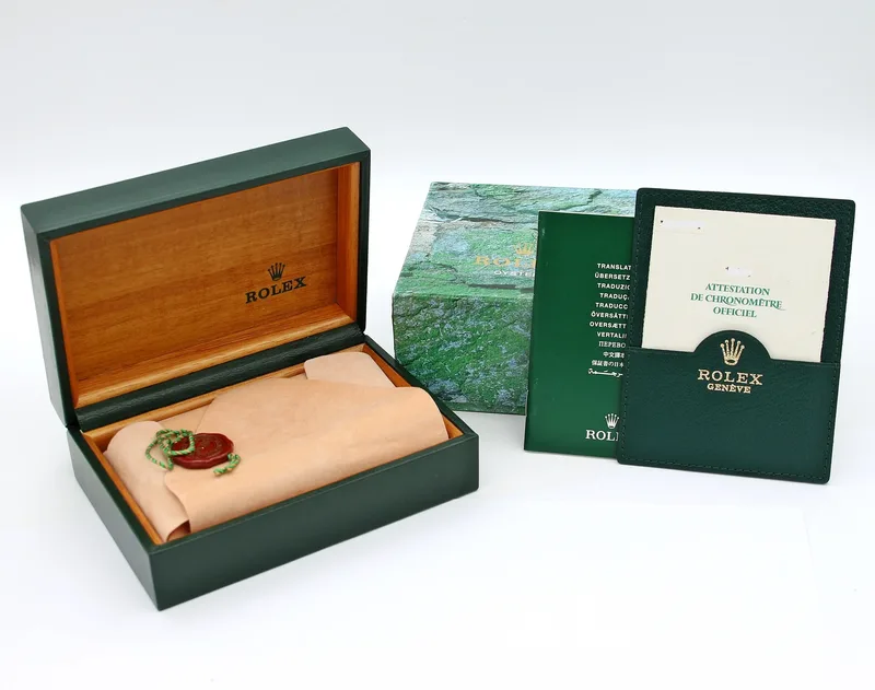 16234 רולקס דייג';אסט 36 ממ - יוניסקס | שעון כסוף בלוח כסוף מתאים לאספנים | סט מלא כולל כל הספרים וקופסת עץ | שעון לאחר טיפול | באזל זהב לבן רצועת ג';ובלי | ללא פוליש | Rolex Datejust 16234 Silver Inde