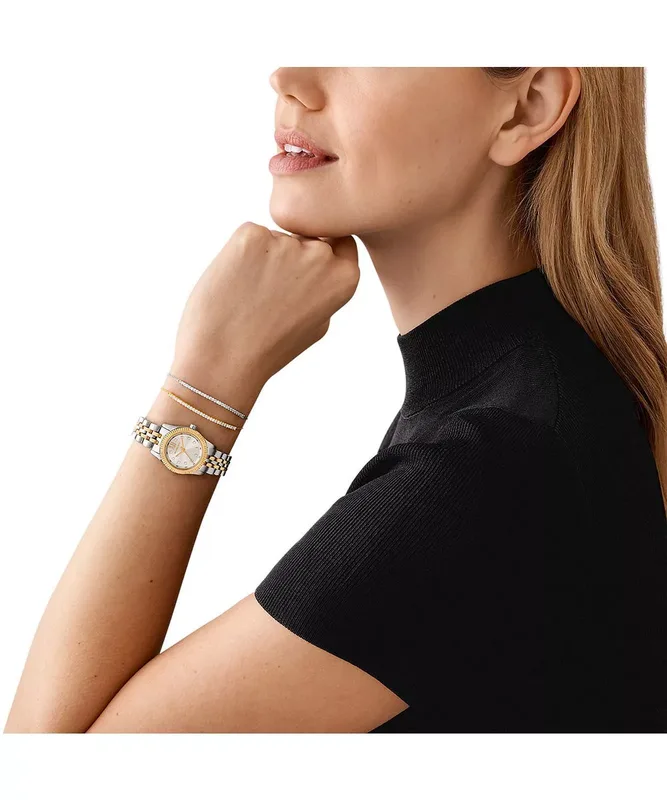 MK4815SET שעון סט צמידים של מייקל קורס עם שעון לאישה | דגם משולב זהב | לוח כסוף משובץ | מלאי מוגבל | שנתיים אחריות | MK4815SET Michael Kors Lexington SET watch