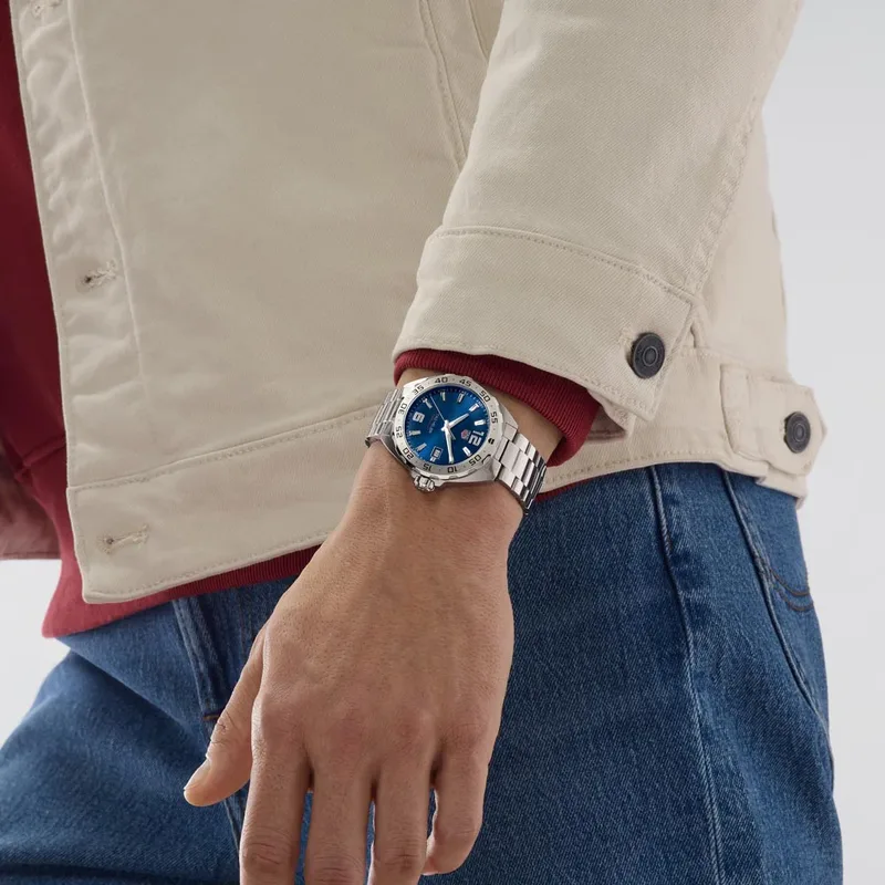 WAZ1118.BA0875 שעון טאג הויאר יד 2 לגברים מסדרת פורמולה 1 | לוח כחול זרחני מהמם | שעון שמור מאד כולל קופסא ומדריכים | עם אחריות | 200 מטר | Tag Heuer Formula 1 - Quartz, 41 mm, Steel WAZ1118.BA0875