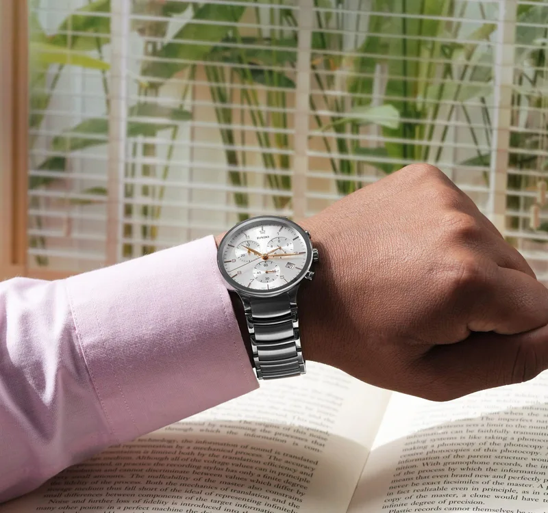 R30122113 שעון ראדו סנטריקס לגברים יד 2 | דגם שמור מאד ברצועה ולוח כסופים| מחוגי זהב | כולל קופסא וכרטים | 6 חודשים אחריות | Rado Centrix Silver Dial Chronograph Stainless Steel Men';s Watch R30122113