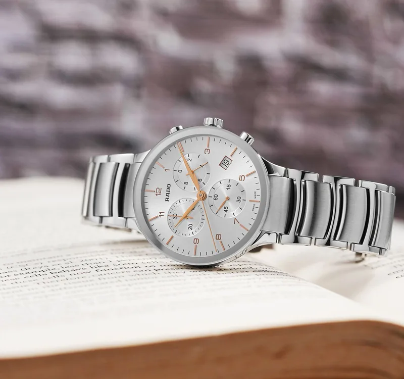 R30122113 שעון ראדו סנטריקס לגברים יד 2 | דגם שמור מאד ברצועה ולוח כסופים| מחוגי זהב | כולל קופסא וכרטים | 6 חודשים אחריות | Rado Centrix Silver Dial Chronograph Stainless Steel Men';s Watch R30122113