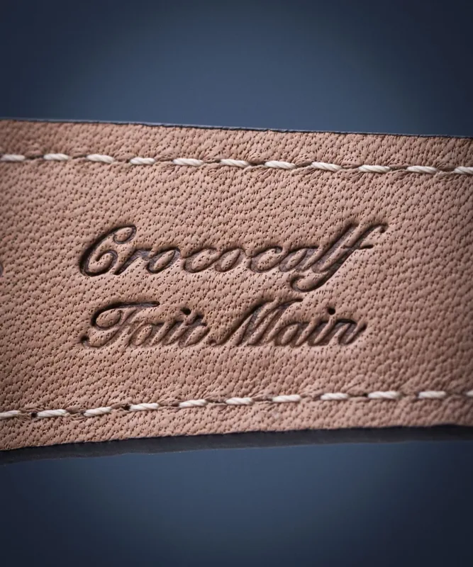 FC-303NN6B4 שעון פרדריק קונסטנט אוטומטי לגברים | רצועת עור כחולה דגם רוז גולד | חלון אחרי שקוף | אינדקס ומחוגים זרחניים | אחריות יבואן רשמי | Frederique Constant Classics Index Automatic FC-303NN6B4