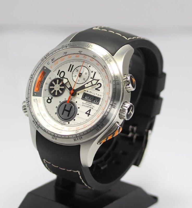 שעון יד מיוחד ומרשים ביותר של המילטון לגבר | שעון אוטומטי מתאים לטייסים | רצועת סיליקון נוחה וממותגת | מלאי מוגבל של השעון | Hamilton Khaki Aviation X-copter H76656353 Automatic
