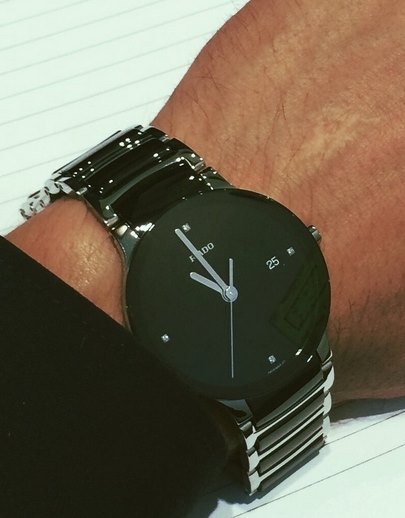 שעון יד ראדו משולב קרמיקה 4 יהלומים יד שנייה במצב מצויין דגם לגברים | כולל אחריות | Rado Centrix Quartz Black Dial Black Ceramic - rado R30934712