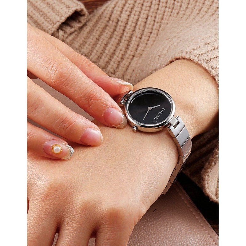 שעון קלווין כסוף לנשים בלוח שחור | קולקציית שעוני צמידים של המותג | Calvin Klein K8G23141 Authentic Quartz Silver Dial Ladies Watch