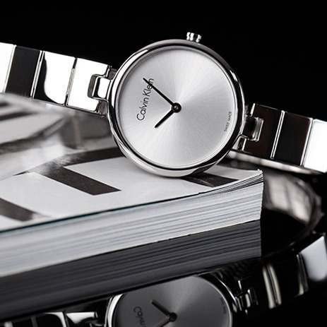 שעון קלווין כסוף לנשים בלוח שחור | קולקציית שעוני צמידים של המותג | Calvin Klein K8G23141 Authentic Quartz Silver Dial Ladies Watch