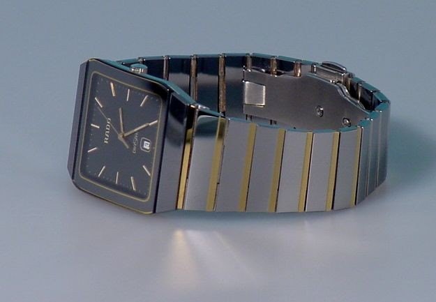 שעון ראדו מיוחד ונדיר מסדרת אנטום | דגם יוניסקס במצב מעולה | דגם קרמיקה משולב פסי זהב | שנה אחריות | חנות שעונים בראשון לציון | Rado Diastar Anatom 129.0266.3