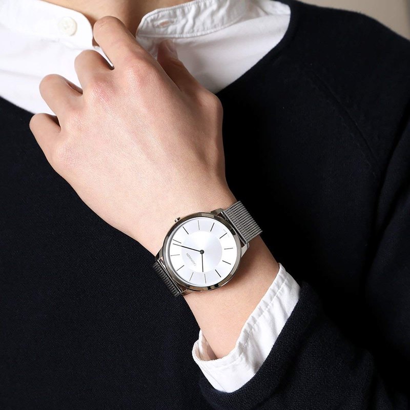 K3M2T126 שעון קלווין קליין לגברים | לוח כסוף פסים | דגמים של המותג במחירים מיוחדים | רצועת רשת | Calvin Klein Minimal Men Quartz K3M2T126 Watch