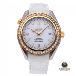 שעון אומגה יד 2 מדהים ביופיו סימאסטר קו אקסיאל יוניסקס 42 מ'מ 18 קראט באזל ושיבוץ מקורי מהחברה | OMEGA PLANET OCEAN 600M CO‑AXIAL 42 MM 222.28.42.20.04.001 DIAMOND Steel & 18K red gold on leather stra